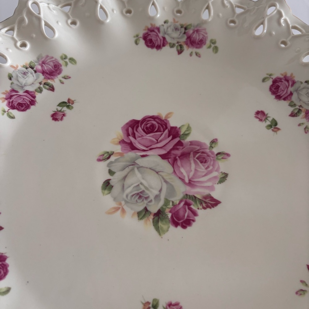 Vintage Fine Porcelain Cake Stand Floral Design Handmade in P.R.C - Picture 4 of 7